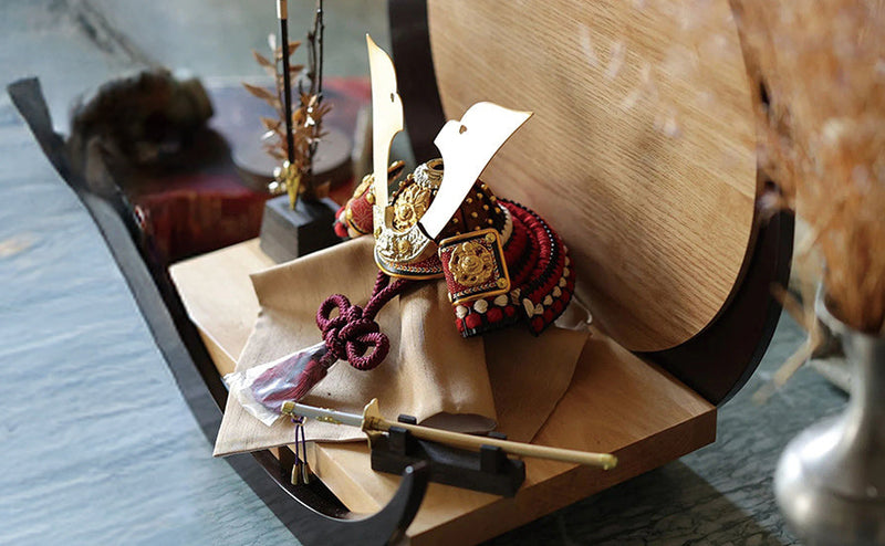 五月人形　兜　出し飾り