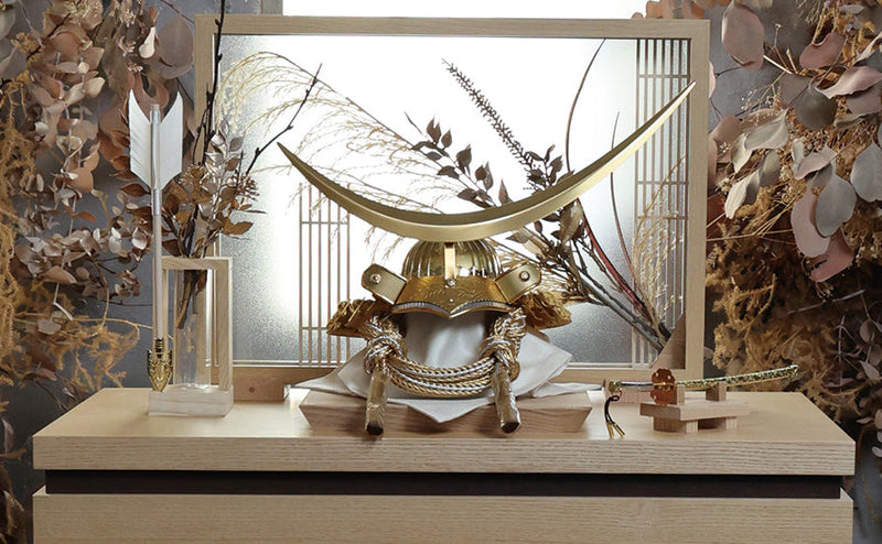 五月人形　兜　収納飾り