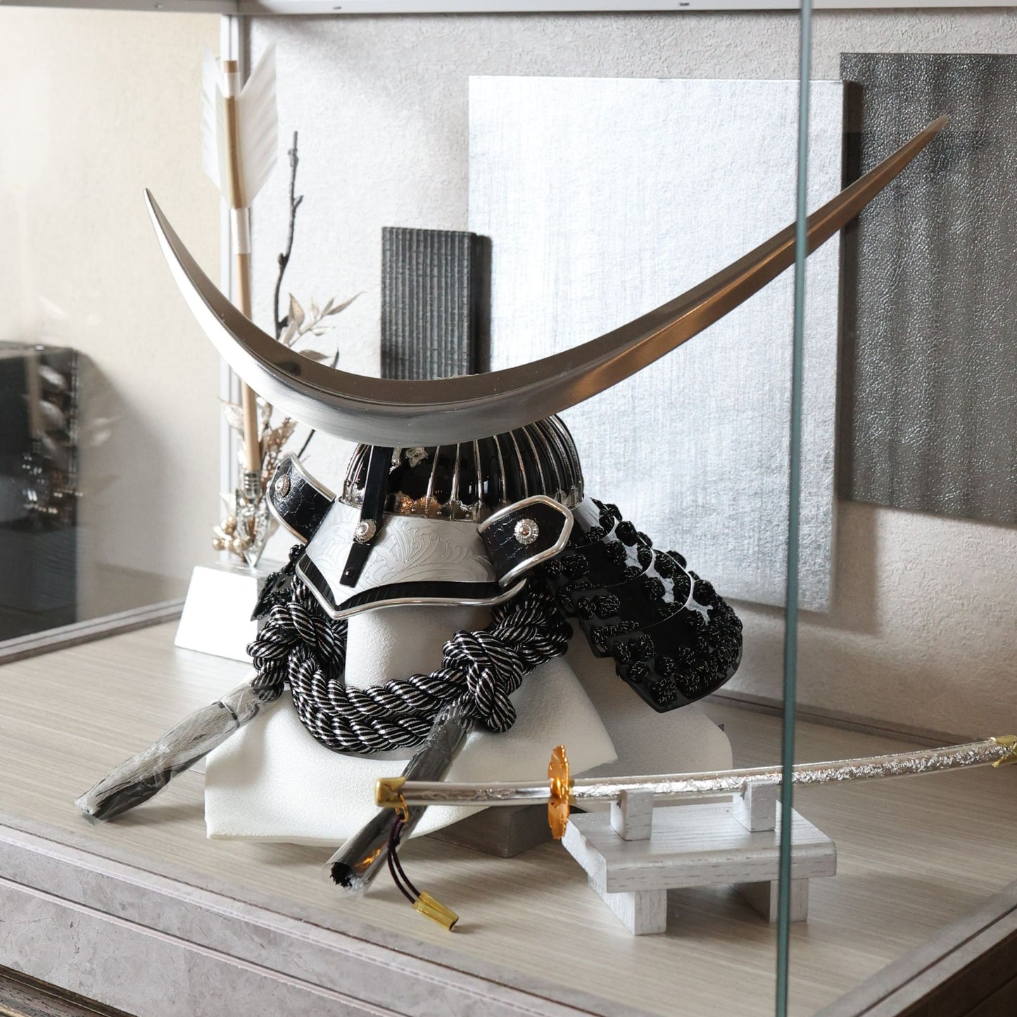 甲冑師「翠鳳」作品　新　響 arata | 26祈兜 ケース飾り