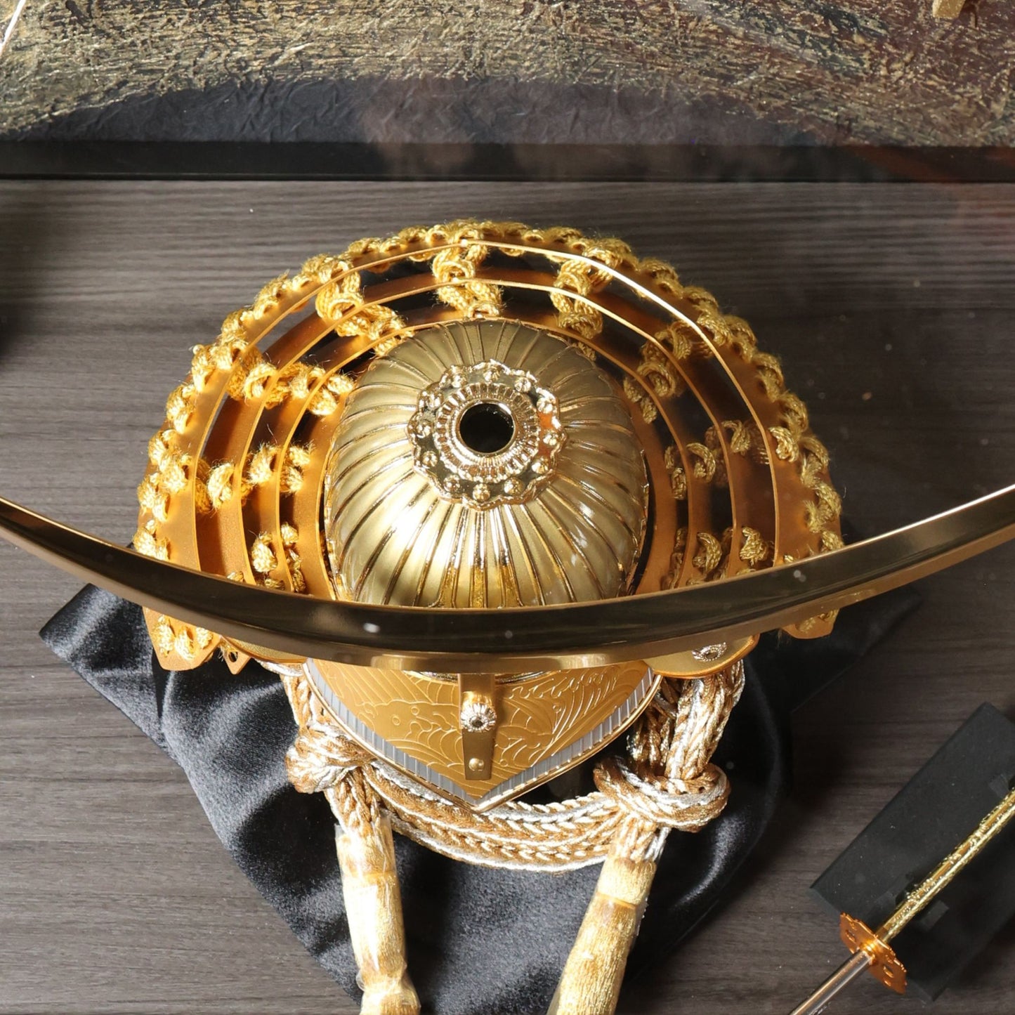甲冑師「翠鳳」作品　大地 daichi | 26祈兜 ケース飾り