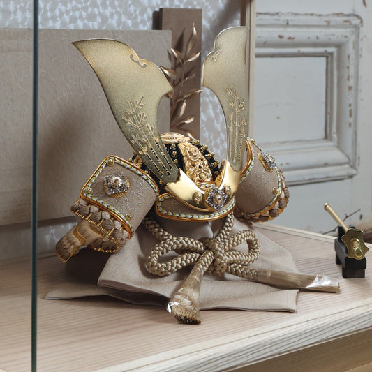 甲冑師「翠鳳」作品　豪 gou | 26祈兜 ケース飾り