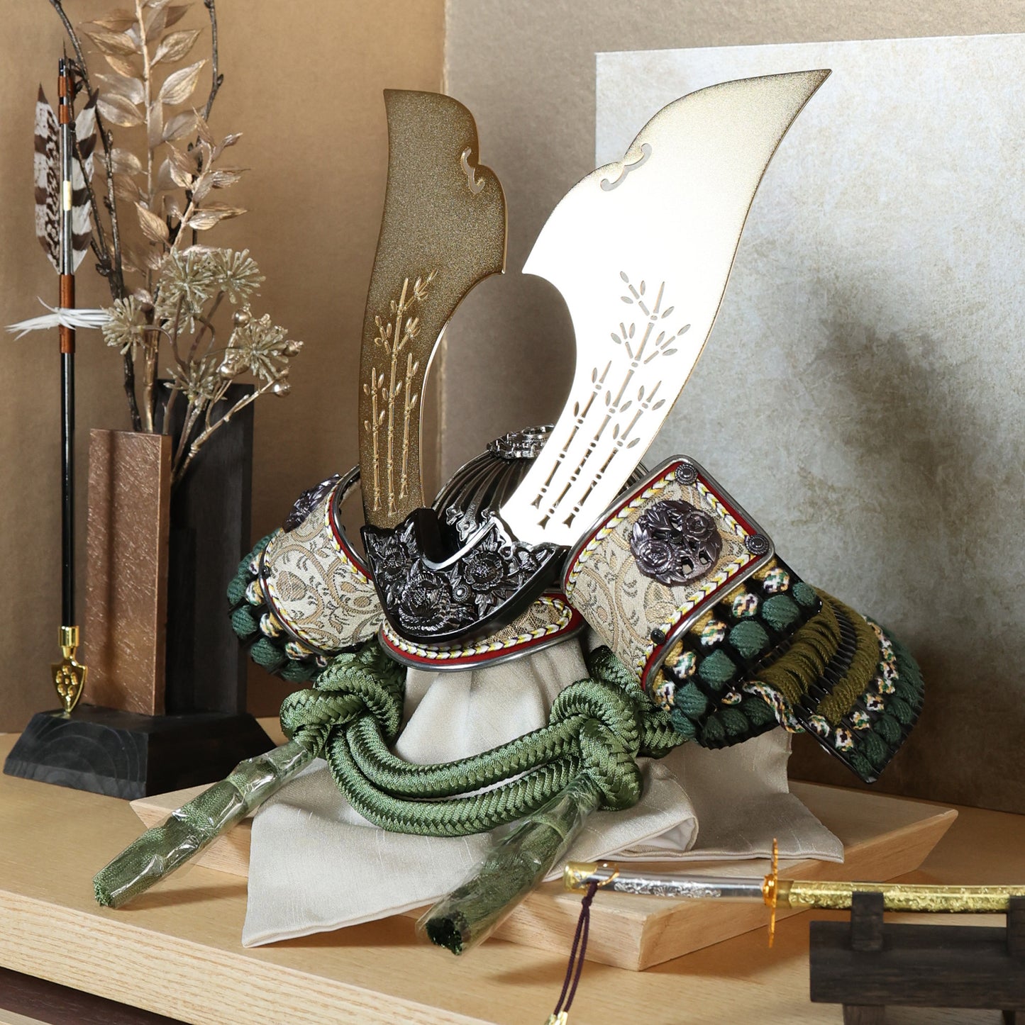 甲冑師「翠鳳」作品  陽翔 haruto | 26祈兜 収納飾り