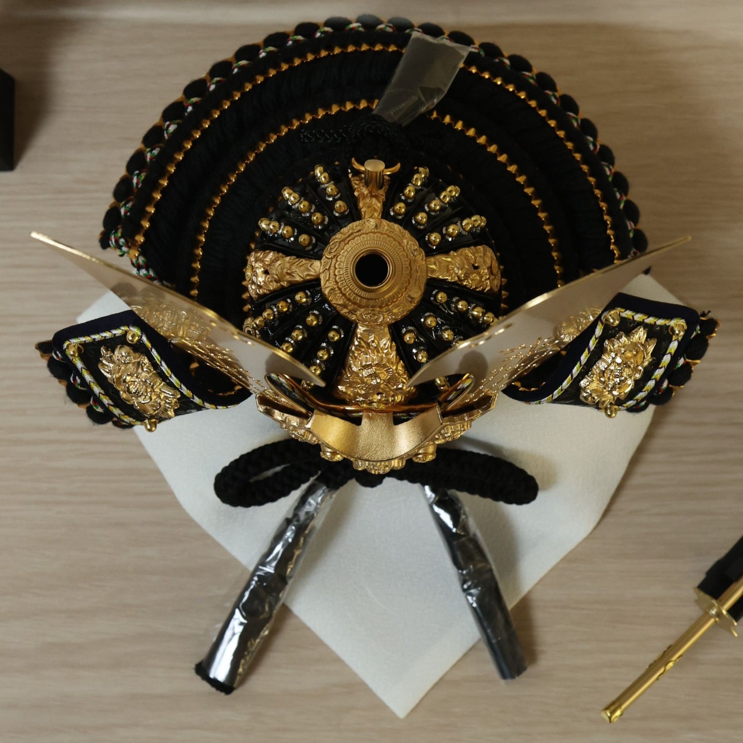 甲冑師「翠鳳」作品　烝 誓 joū | 26祈兜 ケース飾り