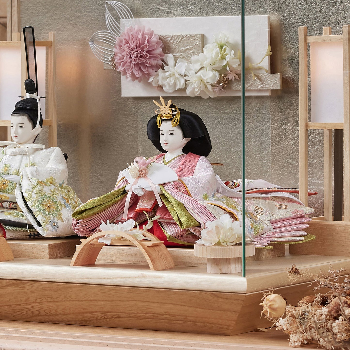 小出松寿作　慶　kei｜26雛人形ケース飾り