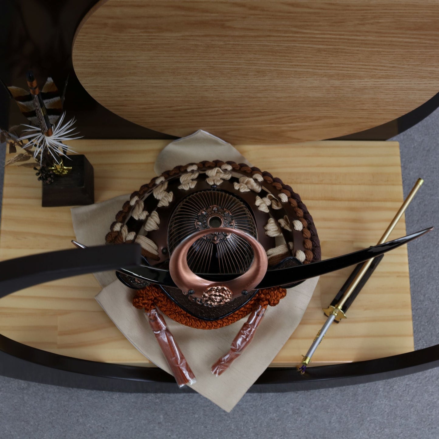 琥珀　kohaku｜26祈兜　三日月台飾り