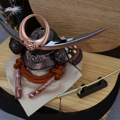 琥珀　kohaku｜26祈兜　三日月台飾り