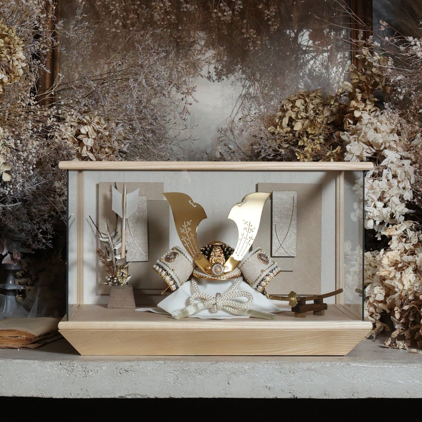 甲冑師「翠鳳」作品　皇妃 kouki | 26祈兜 ケース飾り