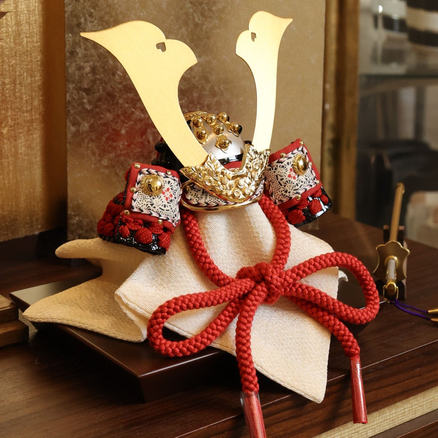 甲冑師「加藤良」作品  蓮 ren | 26祈兜 収納飾り