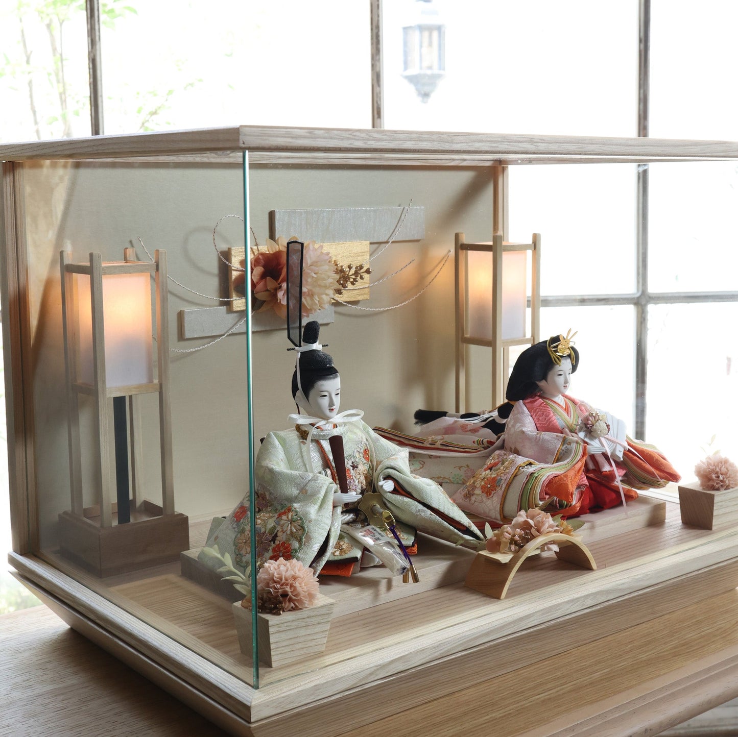 小出松寿作　巴　tomoe｜26雛人形ケース飾り