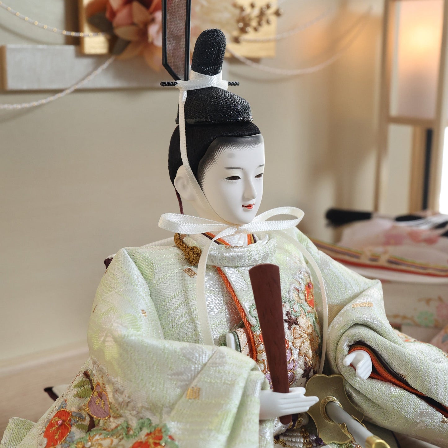 小出松寿作　巴　tomoe｜26雛人形ケース飾り