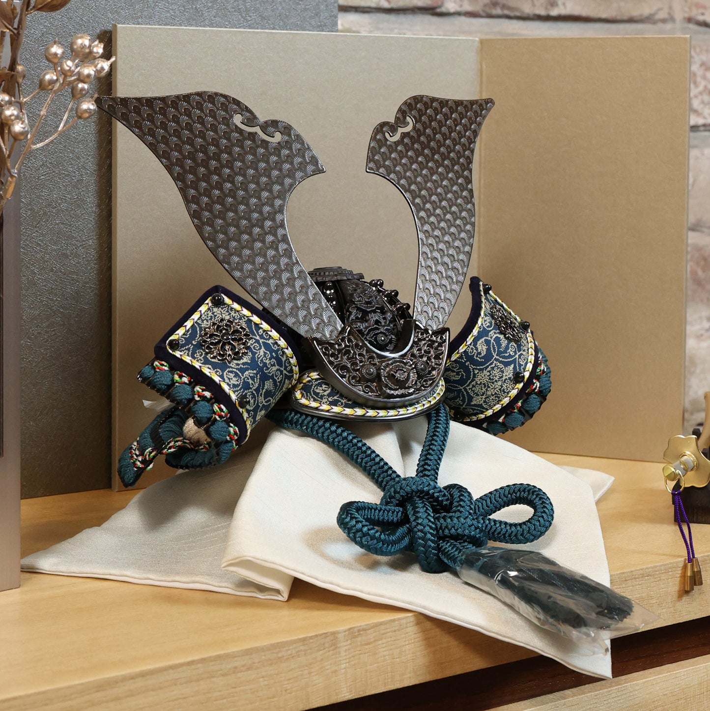 甲冑師「翠鳳」作品  永遠 towa | 26祈兜 収納飾り