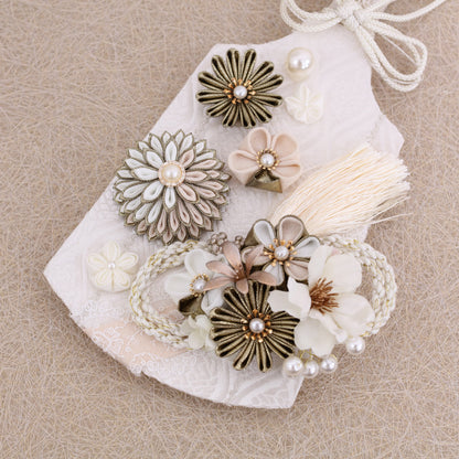 mia ミア｜26正月飾り　羽子板 & hair accessories