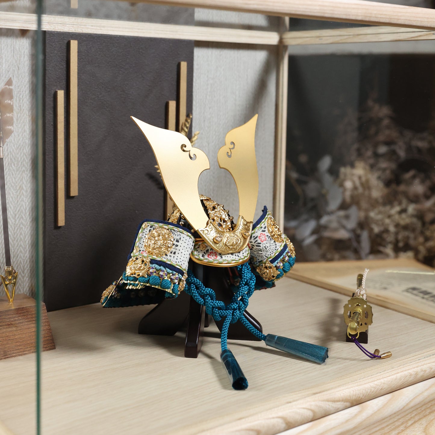 甲冑師「京都武久」作品　湊 minato | 26祈兜 ケース飾り