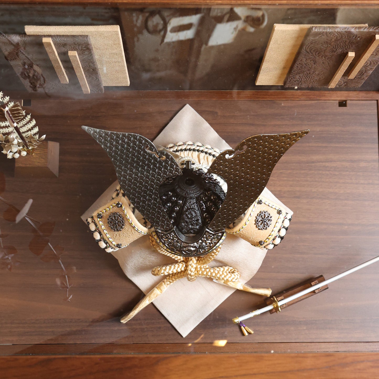 甲冑師「翠鳳」作品　日向 hinata | 26祈兜 ケース飾り