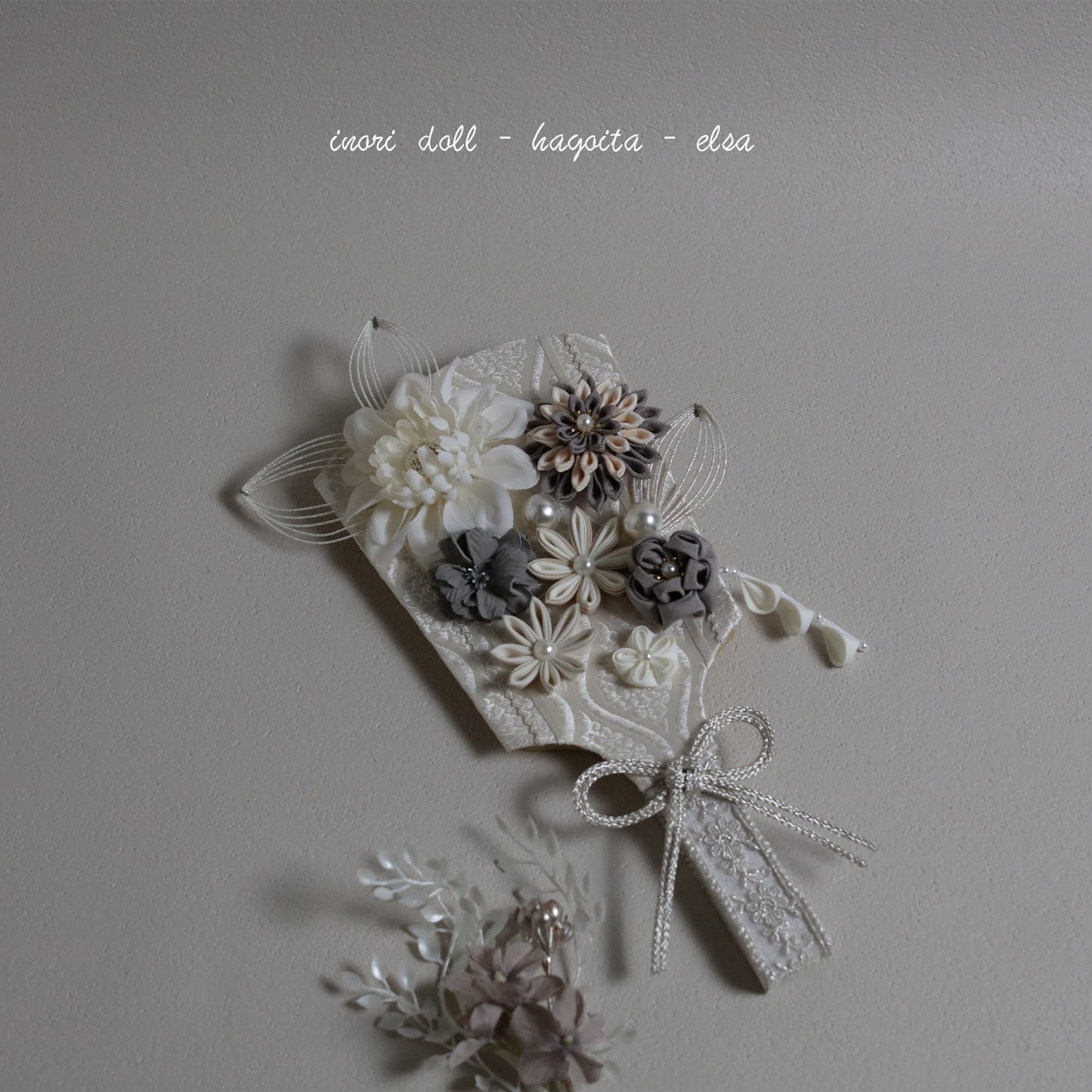 elsa エルサ ホワイトシルバー｜26正月飾り　羽子板