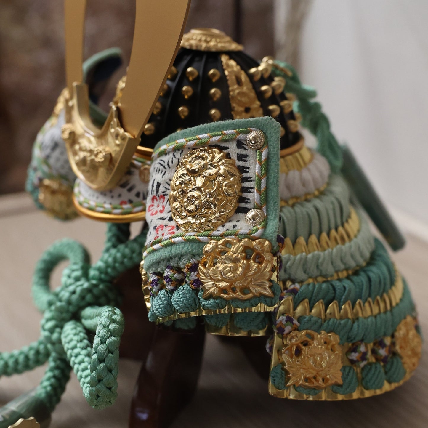 甲冑師「京都武久」作品　伊織 iori | 26祈兜 ケース飾り