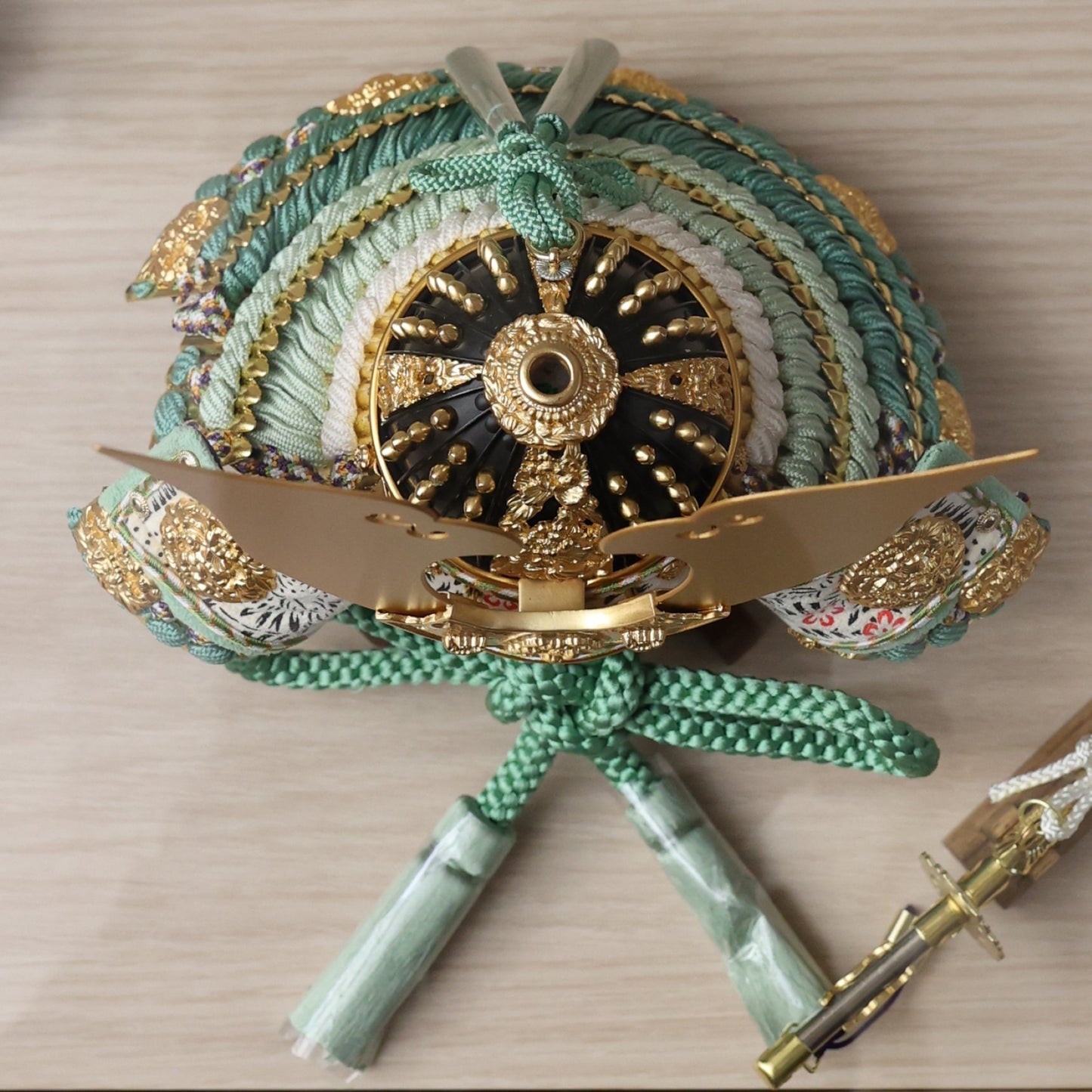 甲冑師「京都武久」作品　伊織 iori | 26祈兜 ケース飾り