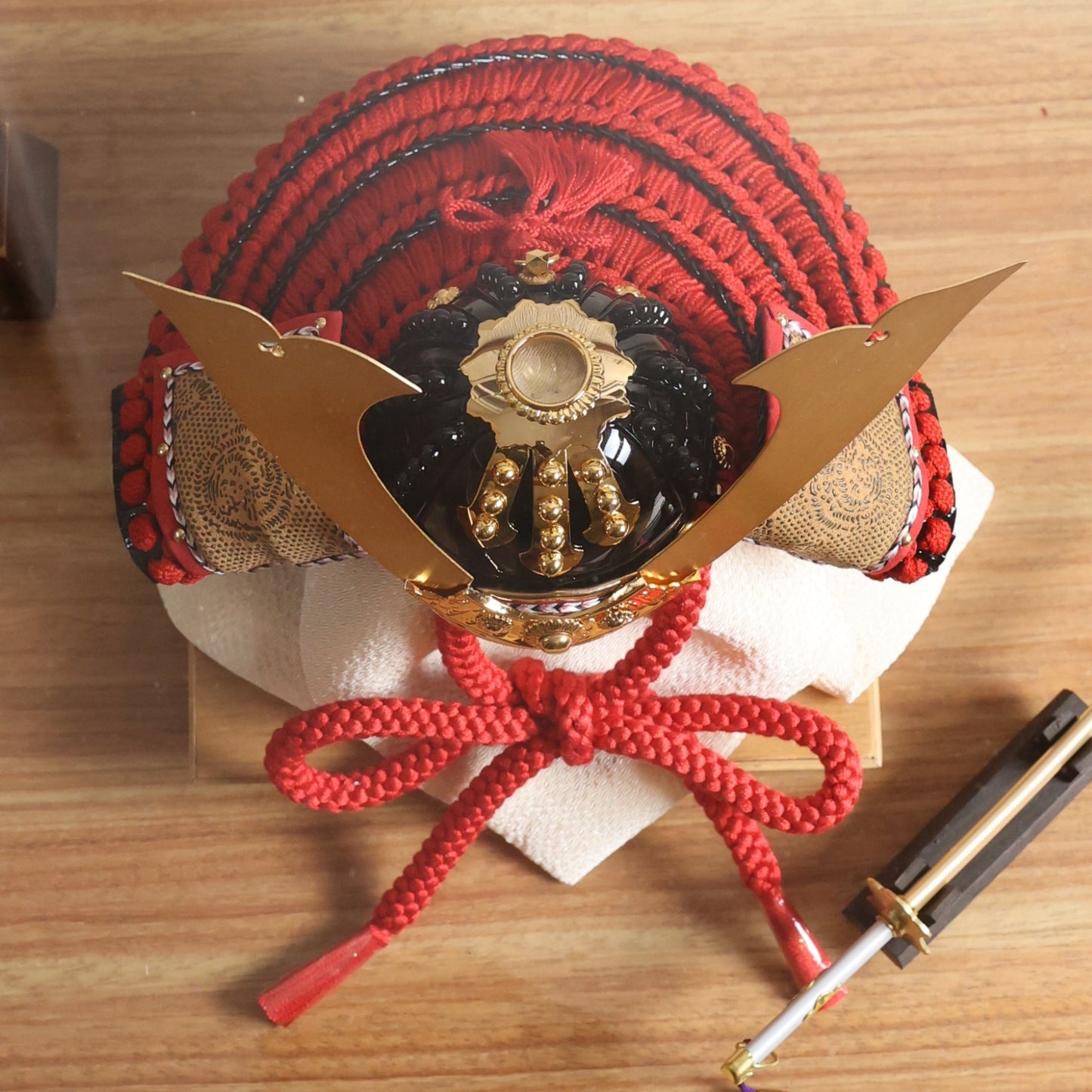 甲冑師「加藤良」作品　樏 rui | 26祈兜 ケース飾り