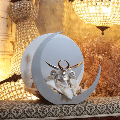 斗真　touma｜26祈兜　三日月台飾り