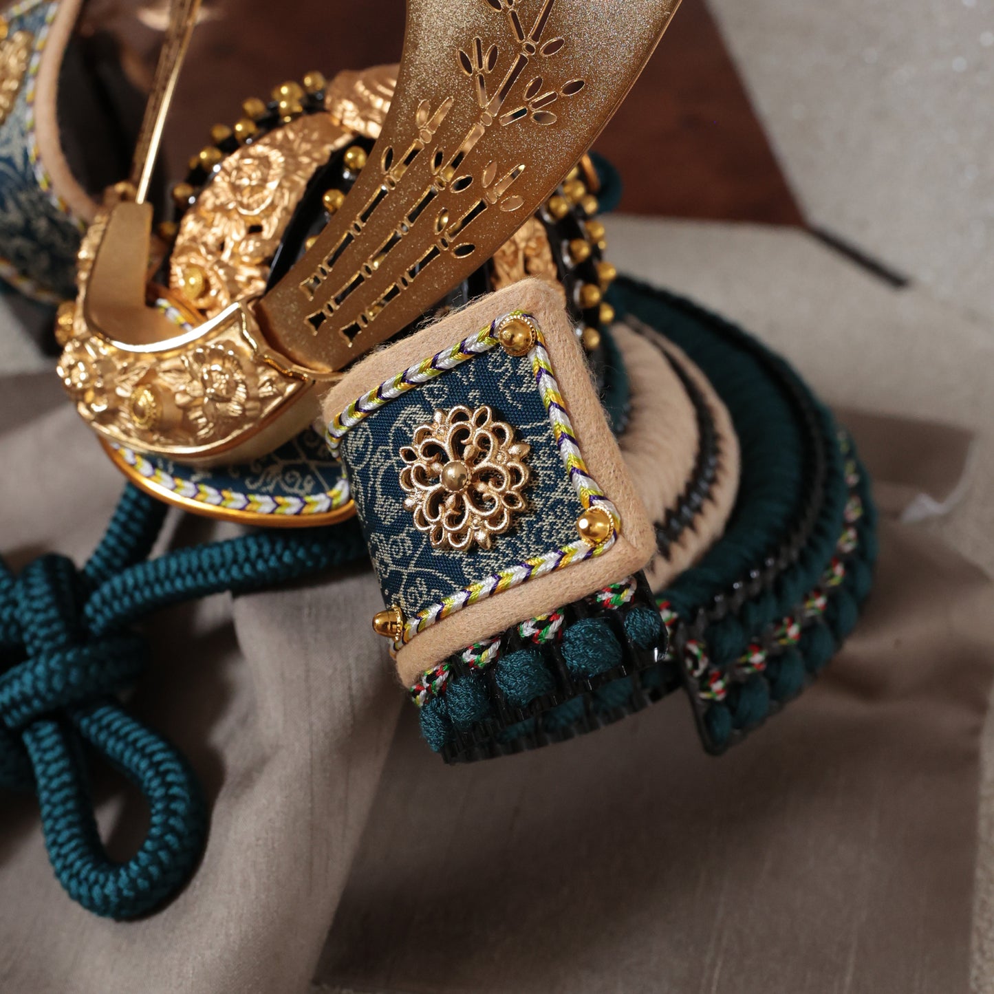 甲冑師「翠鳳」作品  永遠 towa｜26祈兜 菱形飾り