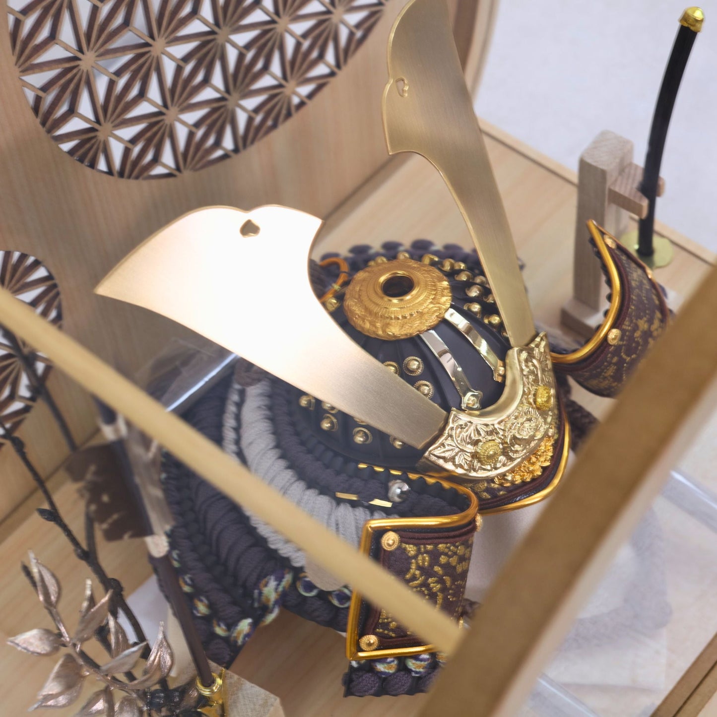 鷹　taka　｜26祈兜　アクリルケース飾り